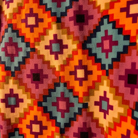 LuLaRoe - Tall & Curvy Leggings - 3 pairs - variety pack - SALE - Picture 7 of 7